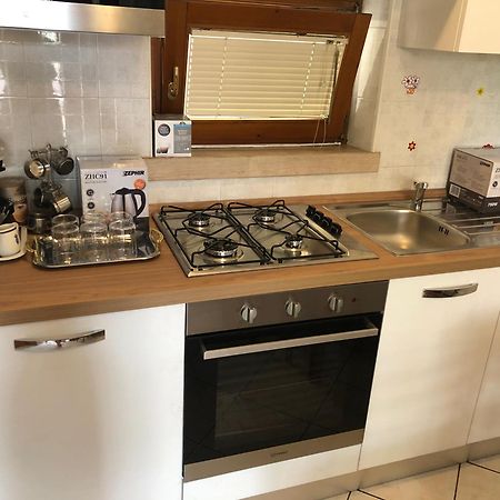 Casa Lorenzo Appartement Desenzano del Garda Buitenkant foto
