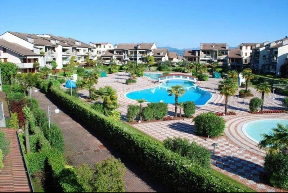 Casa Lorenzo Appartement Desenzano del Garda Buitenkant foto