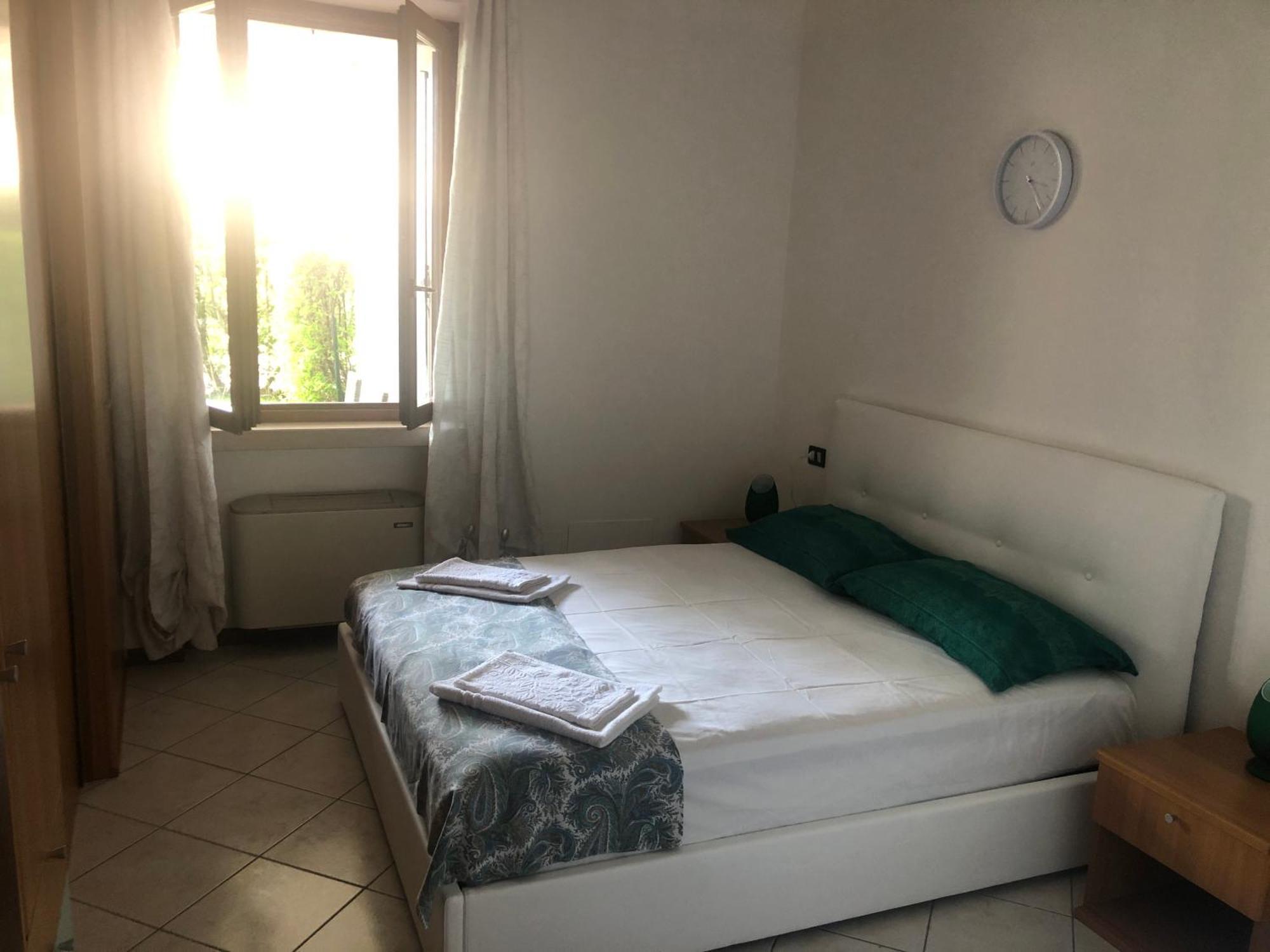 Casa Lorenzo Appartement Desenzano del Garda Buitenkant foto