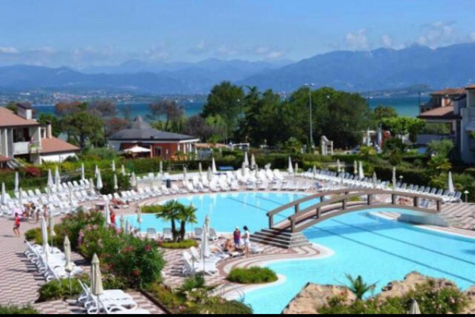 Casa Lorenzo Appartement Desenzano del Garda Buitenkant foto