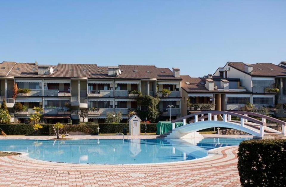 Casa Lorenzo Appartement Desenzano del Garda Buitenkant foto