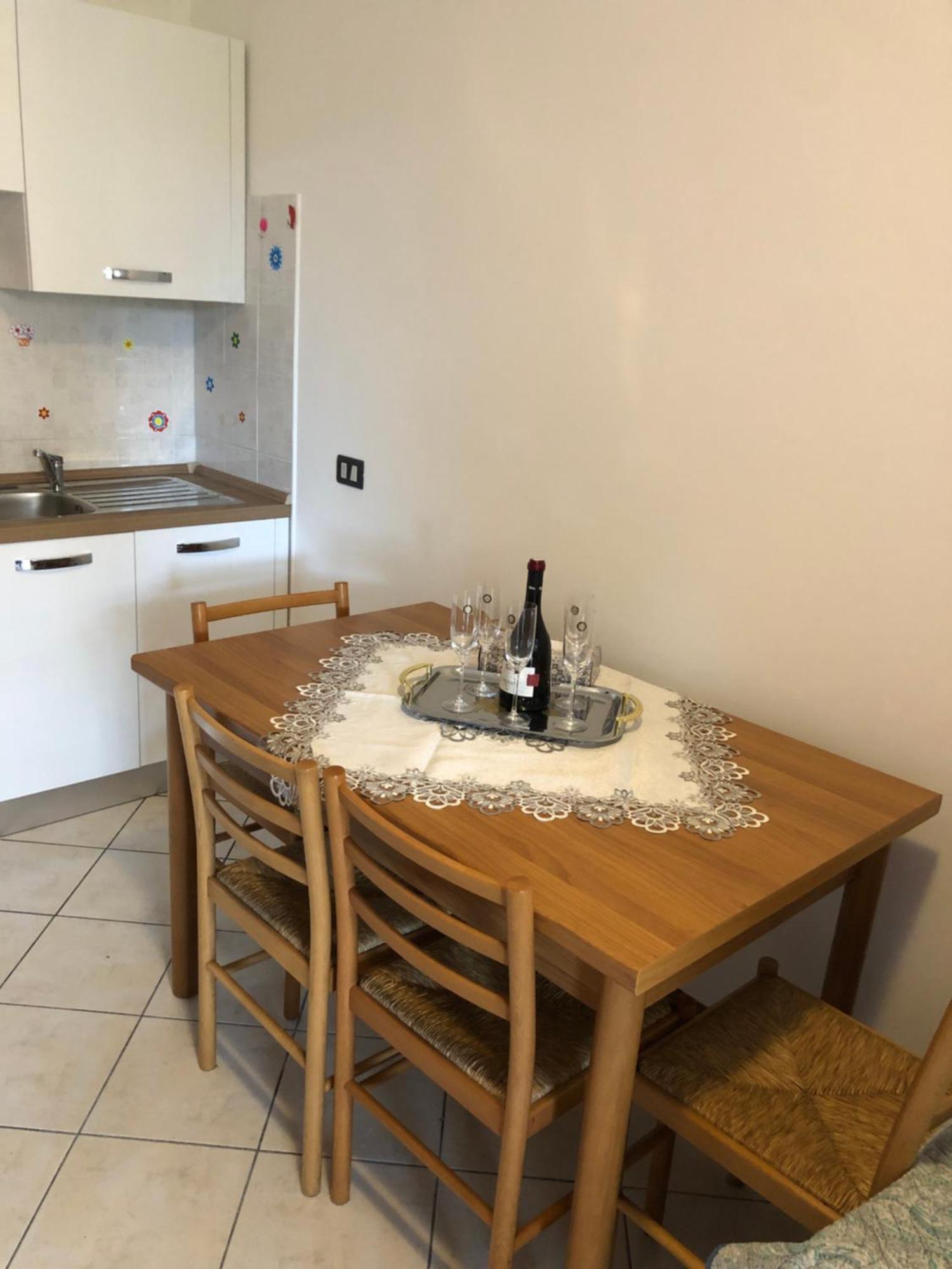Casa Lorenzo Appartement Desenzano del Garda Buitenkant foto