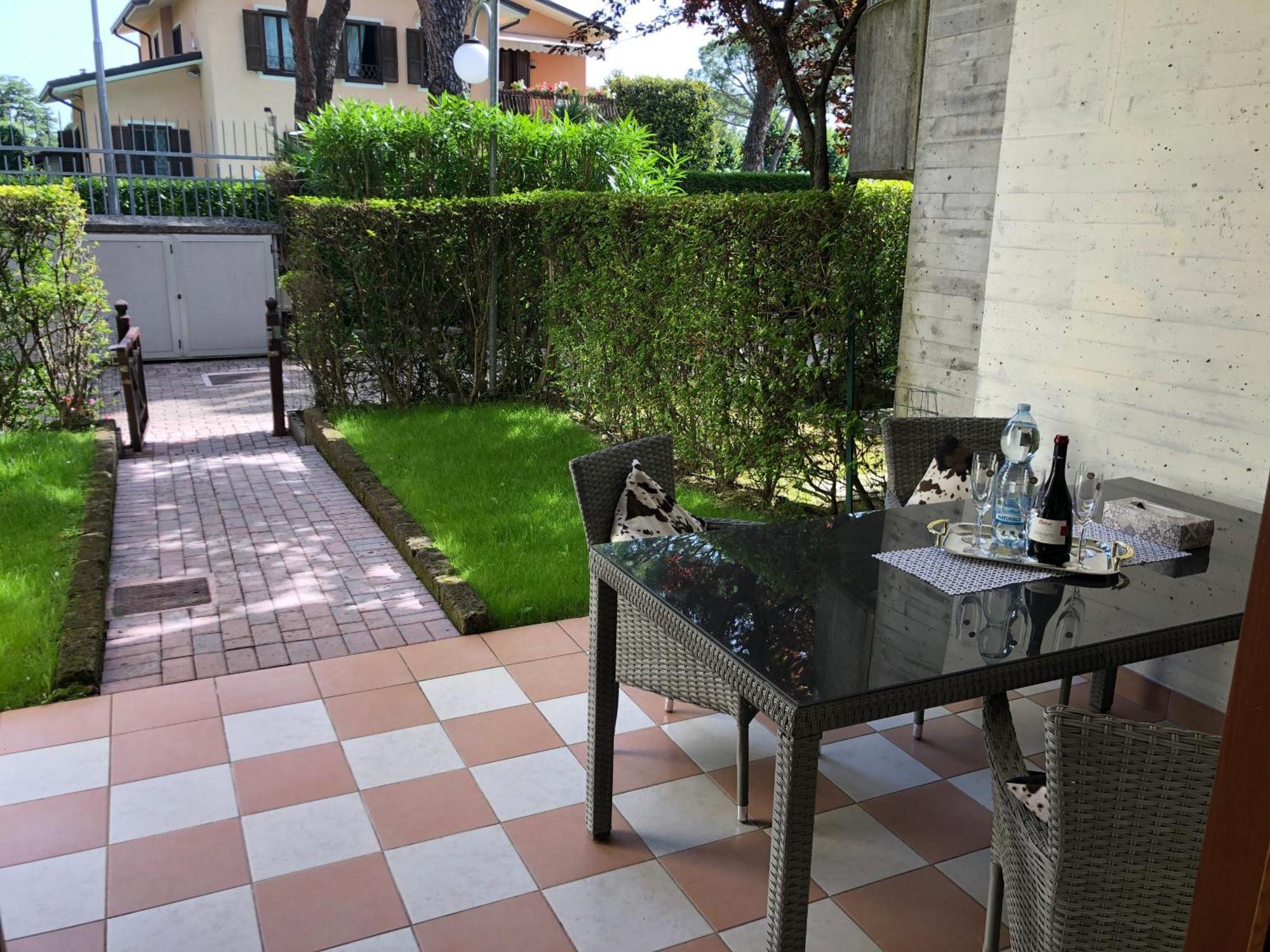 Casa Lorenzo Appartement Desenzano del Garda Buitenkant foto